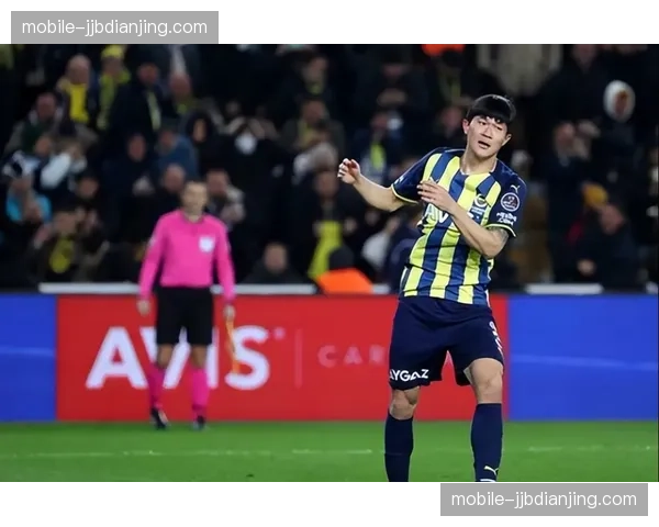 那不勒斯中轴线近乎瓦解 米林科维奇金玟哉泽林斯基缺阵