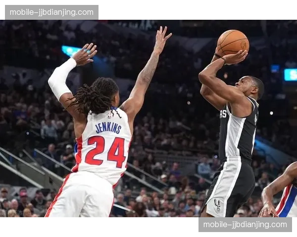 活塞坎宁安斯图尔特伤停哈里斯罗宾逊出战存疑 活塞坎宁安斯图尔特伤停哈里斯罗宾逊出战存疑